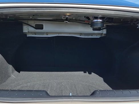 Used 2024 Hyundai Elantra Limited image 21