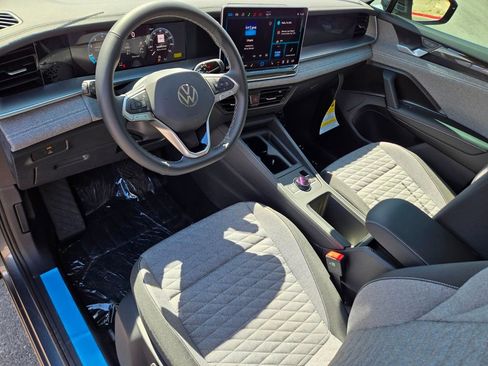 New 2026 Volkswagen Tiguan S FWD image 9