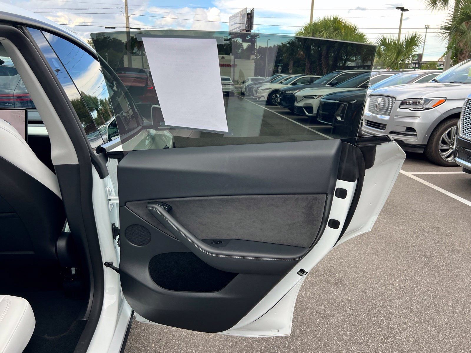 Used 2025 Tesla Model Y Long Range RWD image 55
