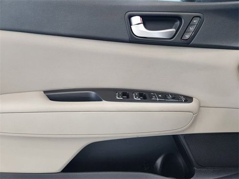 Used 2017 Kia Optima LX w/ Convenience Package image 7