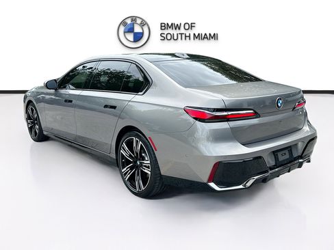 Certified 2024 BMW 740i w/ Executive Package image 5