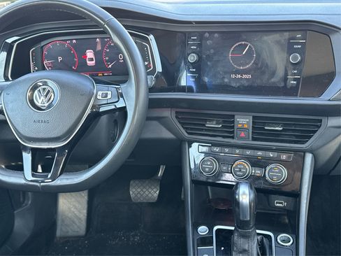 Used 2020 Volkswagen Jetta SEL image 19