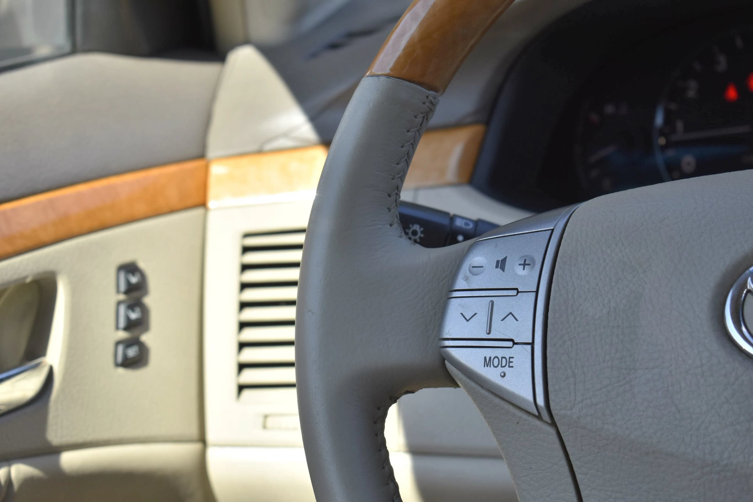 Used 2006 Toyota Avalon XL FWD image 17