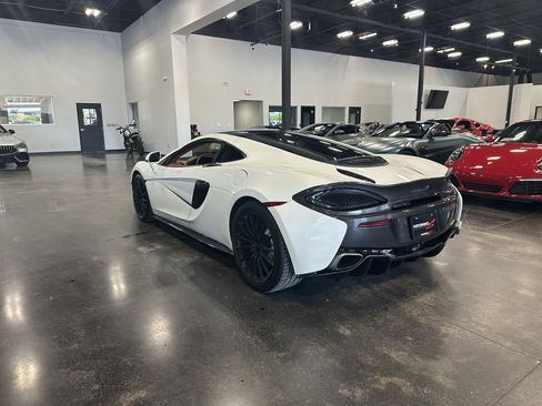 Used 2017 McLaren 570S RWD image 4