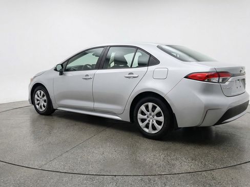 Used 2025 Toyota Corolla LE FWD image 6