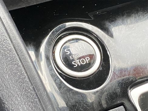 Certified 2024 Nissan Versa SV w/ Trunk Package image 27