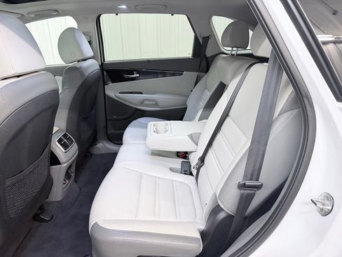 Used 2019 Kia Sorento SX FWD image 28
