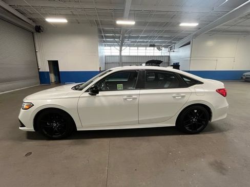 Used 2024 Honda Civic Sport image 6