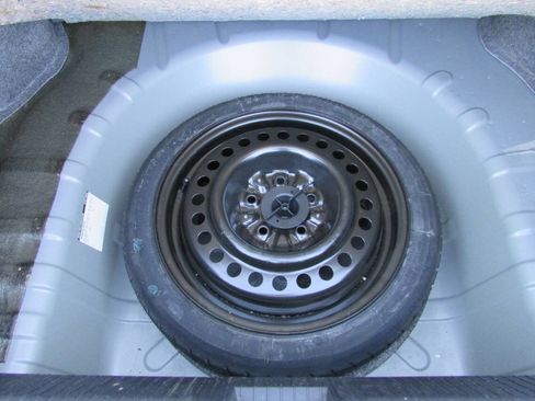 Used 2000 Saturn L-Series LS2 image 22