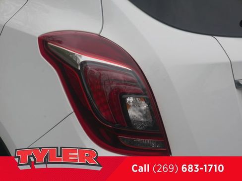 Used 2019 Buick Encore Preferred FWD image 12
