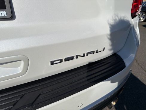 Used 2021 GMC Yukon XL Denali w/ Denali Ultimate Package image 5