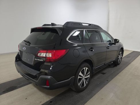 Used 2019 Subaru Outback 2.5i Limited w/ Popular Package #2 AWD/4WD image 3