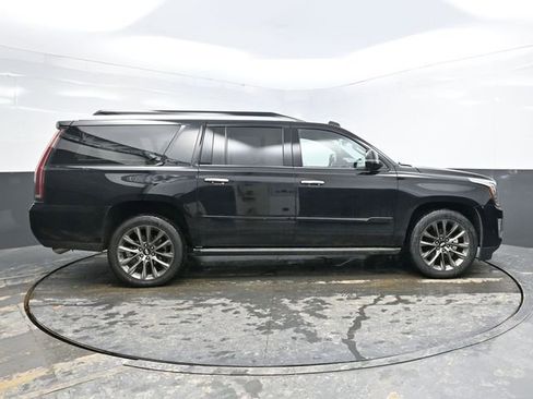 Used 2020 Cadillac Escalade ESV Platinum w/ Escalade Sport Edition image 8