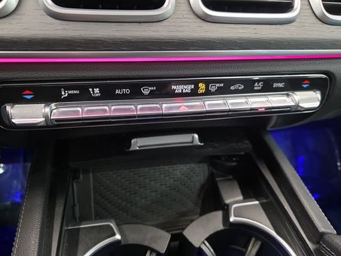 Used 2023 Mercedes-Benz GLS 580 4MATIC image 28
