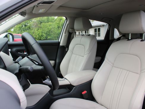 New 2026 Honda HR-V EX-L image 17