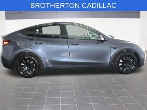 Used 2023 Tesla Model Y Long Range AWD/4WD image 9
