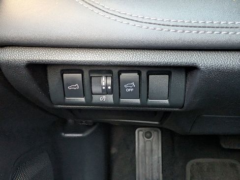 Used 2020 Subaru Outback Limited image 18