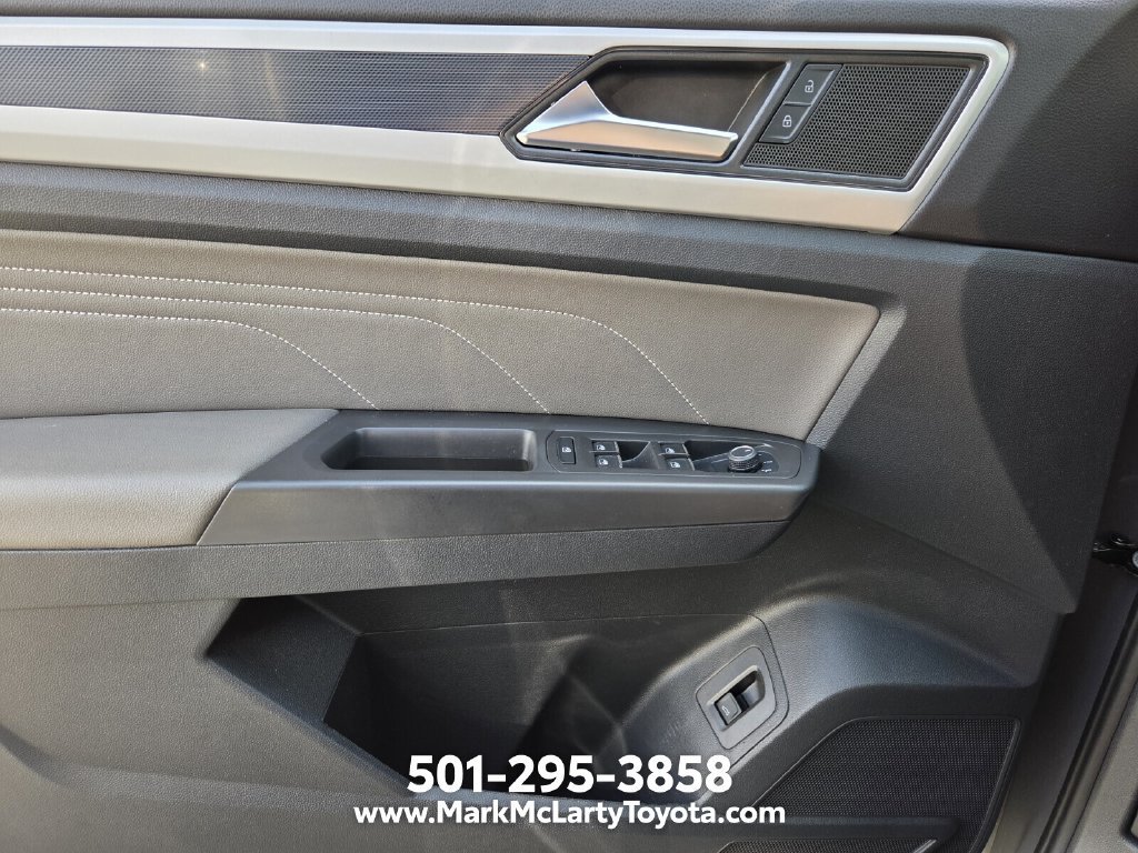 Used 2023 Volkswagen Atlas Cross Sport SEL R-Line AWD/4WD image 26