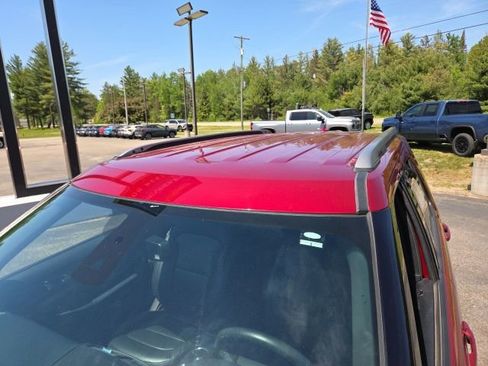 Used 2019 Ford Explorer XLT w/ Equipment Group 202A AWD/4WD image 19