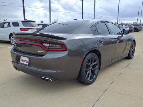 Used 2021 Dodge Charger SXT w/ Blacktop Package RWD image 4