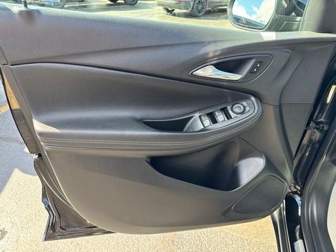 Used 2023 Buick Encore GX Preferred w/ Cold Weather Comfort Package AWD/4WD image 8