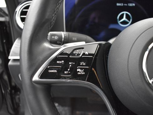 Used 2022 Mercedes-Benz E 350 4MATIC Sedan image 6