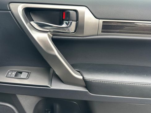 Used 2023 Lexus GX 460 Premium w/ Premium Package image 22