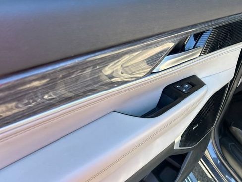 Used 2022 Jeep Wagoneer Series III w/ Premium Group I AWD/4WD image 21