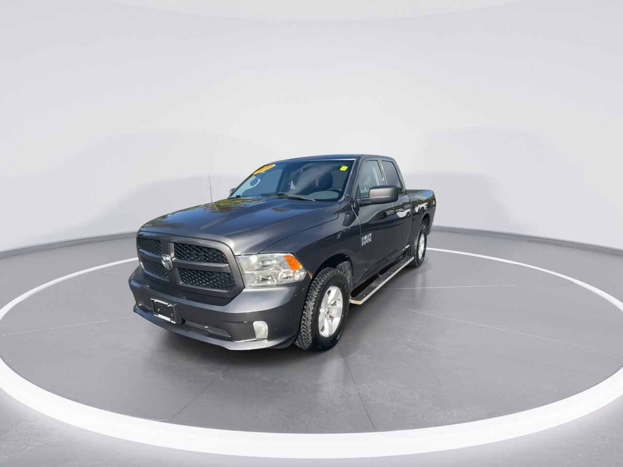 Used 2018 RAM 1500 Express AWD/4WD image 9