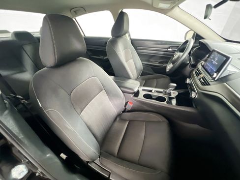 Used 2024 Nissan Altima 2.5 SV image 31