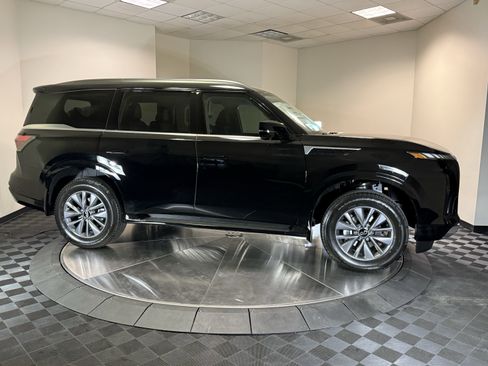 New 2026 INFINITI QX80 Pure RWD image 8