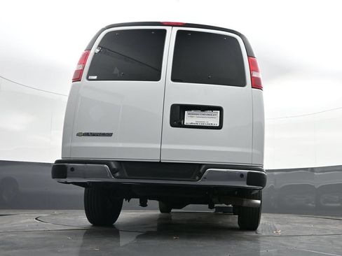 Certified 2024 Chevrolet Express 3500 LT w/ LT Preferred Equipment Group RWD image 32