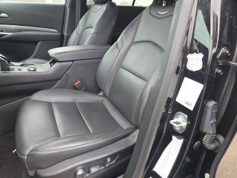 Used 2024 Cadillac XT4 Premium Luxury image 27