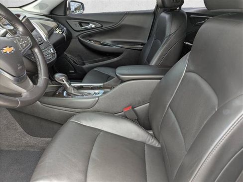 Used 2021 Chevrolet Malibu Premier FWD image 24