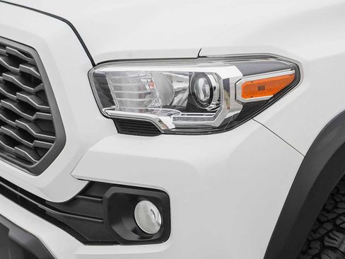 Certified 2021 Toyota Tacoma TRD Off-Road w/ Technology Package image 8