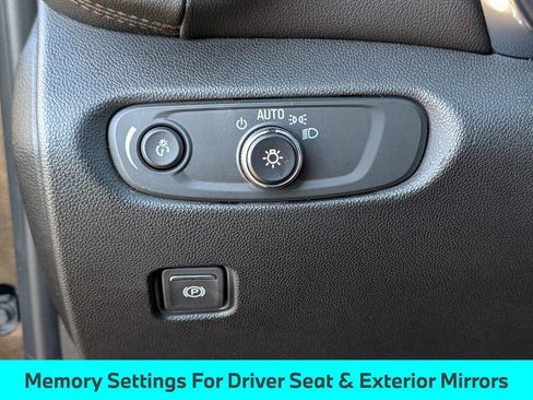 Used 2023 Chevrolet Blazer Premier w/ Driver Confidence II Package FWD image 19