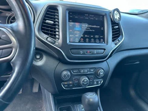 Used 2021 Jeep Cherokee Latitude Lux 80th Anniv w/ Quick Order Package 2YU 80th FWD image 8