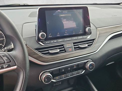 Used 2023 Nissan Altima 2.5 SV FWD image 20