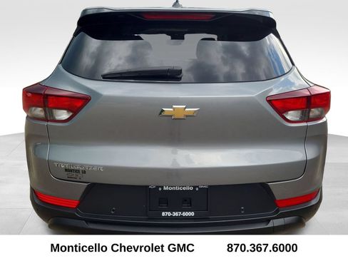 Certified 2025 Chevrolet TrailBlazer LS w/ LS Convenience Package FWD image 7
