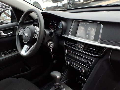 Used 2019 Kia Optima LX image 12