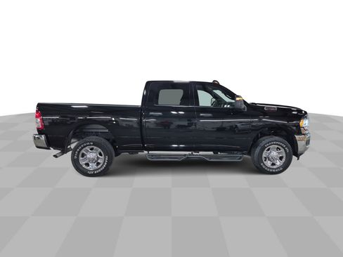 Used 2024 RAM 2500 Tradesman w/ Chrome Appearance Group image 10