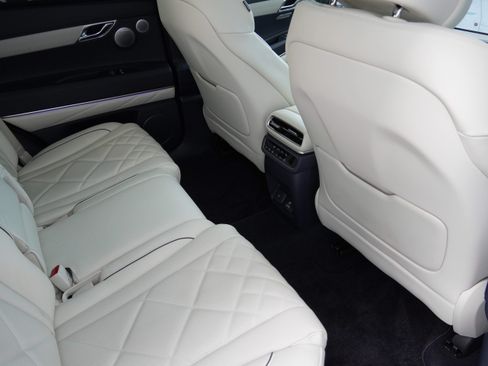 Used 2025 Genesis GV80 3.5T Prestige AWD/4WD image 39