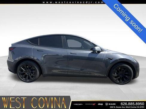 Used 2021 Tesla Model Y Long Range AWD/4WD image 5