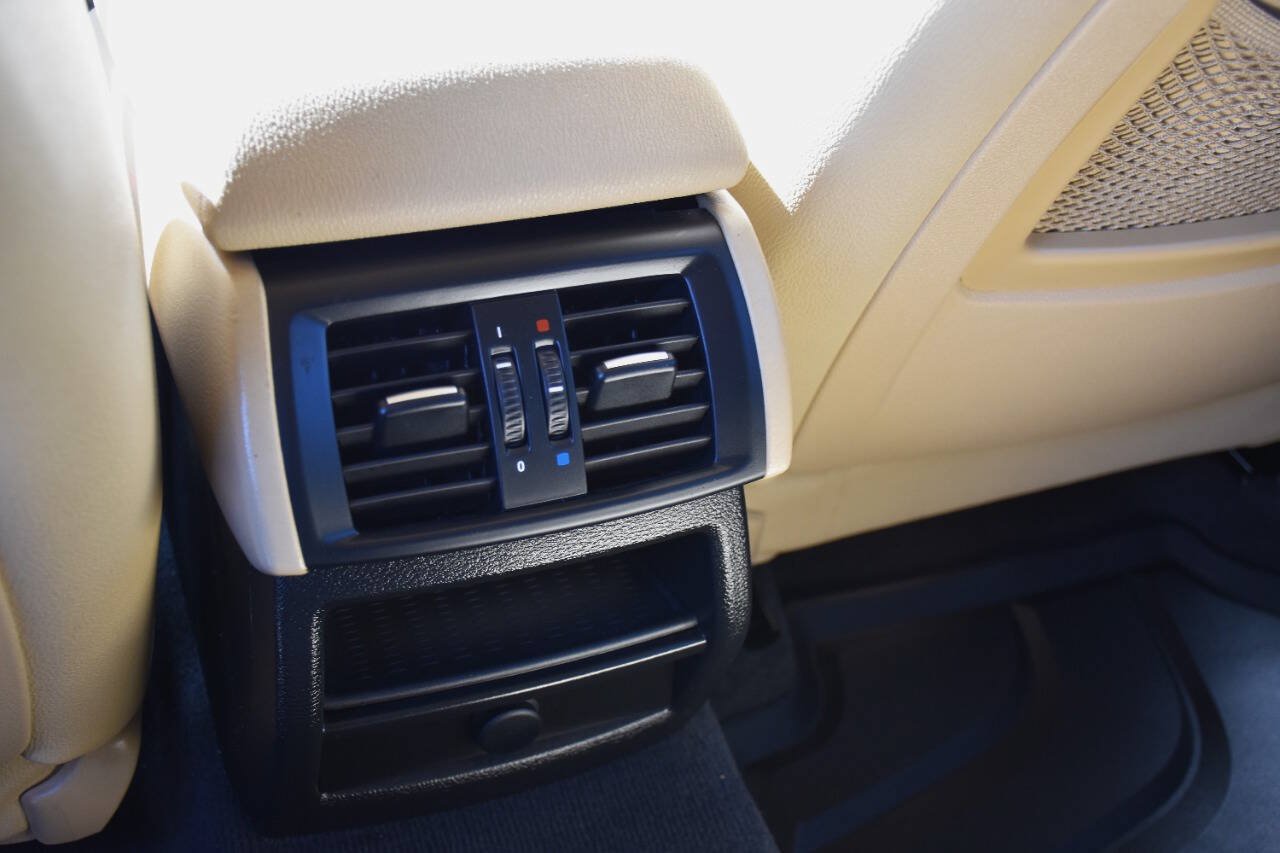 Used 2016 BMW X3 xDrive28i AWD/4WD image 24