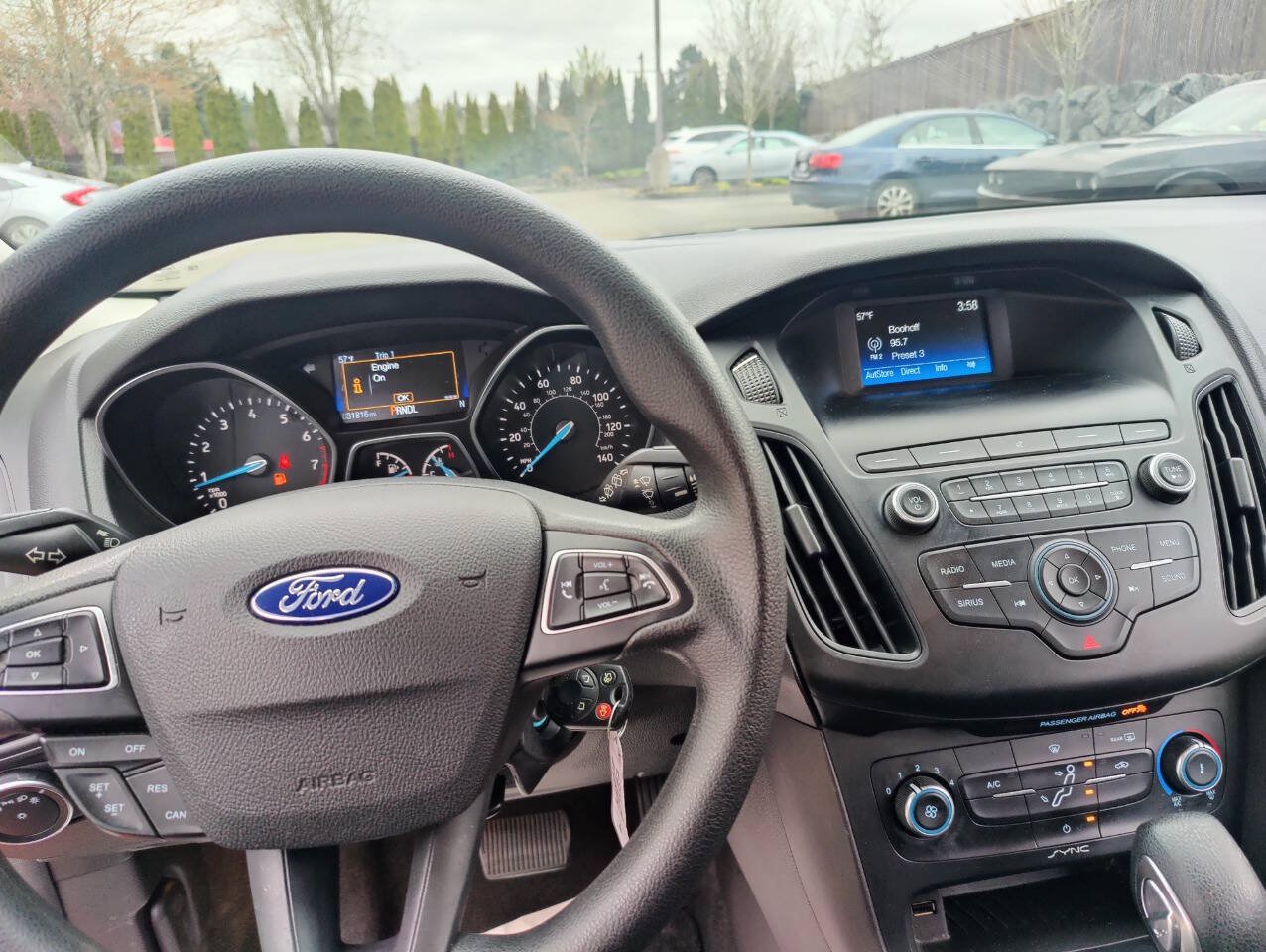 Used 2018 Ford Focus SE FWD image 19
