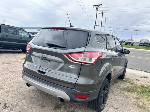 Used 2016 Ford Escape SE w/ SE Cold Weather Package AWD/4WD image 5
