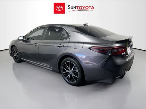Used 2023 Toyota Camry SE image 6