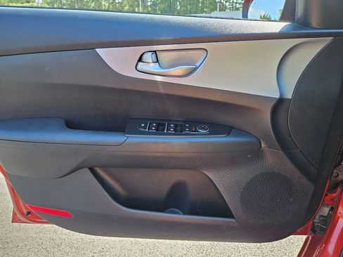 Used 2023 Kia Forte LXS w/ LXS Technology Package FWD image 29