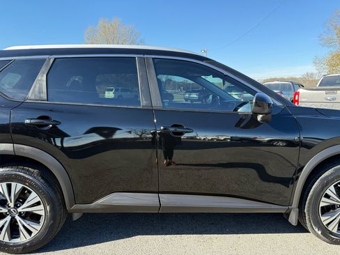 Used 2023 Nissan Rogue SV w/ SV Premium B Package image 42