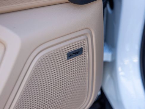 Certified 2025 Porsche Macan image 26